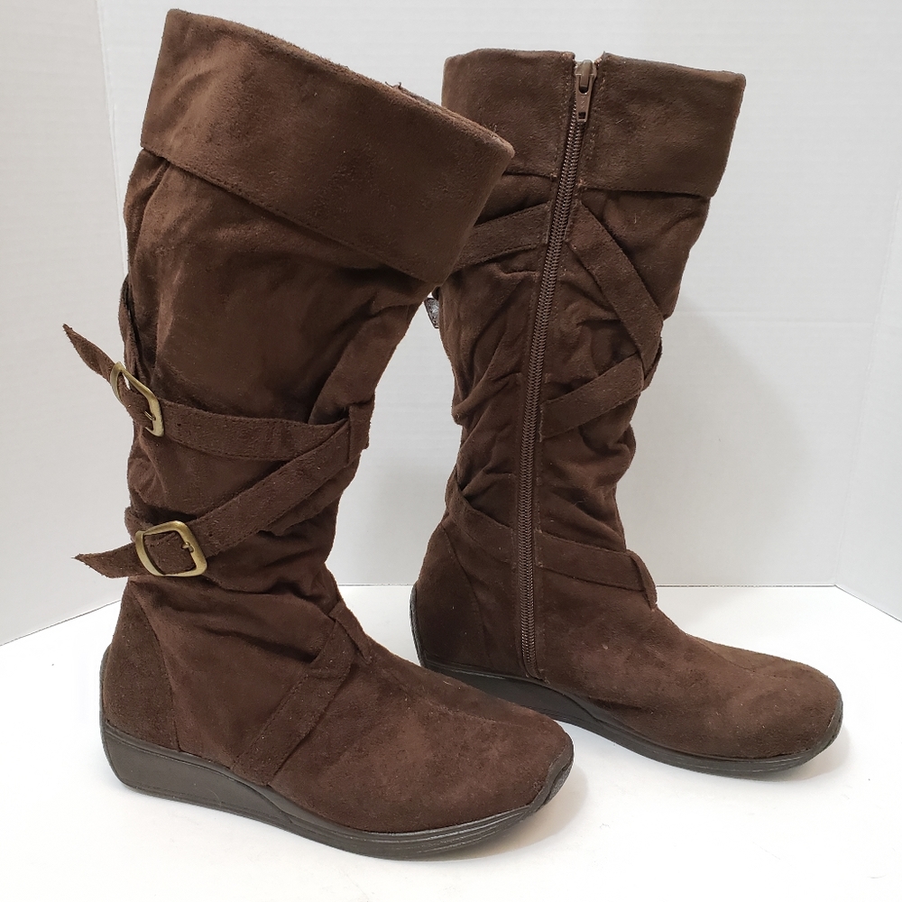 Sz 5.5 Hypnotic Dark Brown Suede Flat Boots - Mid Calf